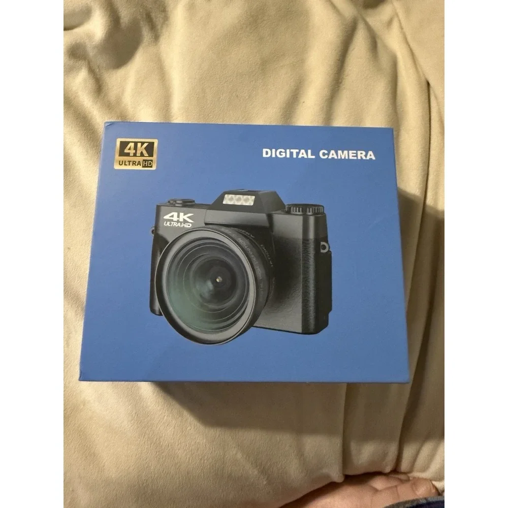4K Ultra HD 56MP Vlogging Camera 3' Screen 16X Zoom 32GB Card 2 Batteries New